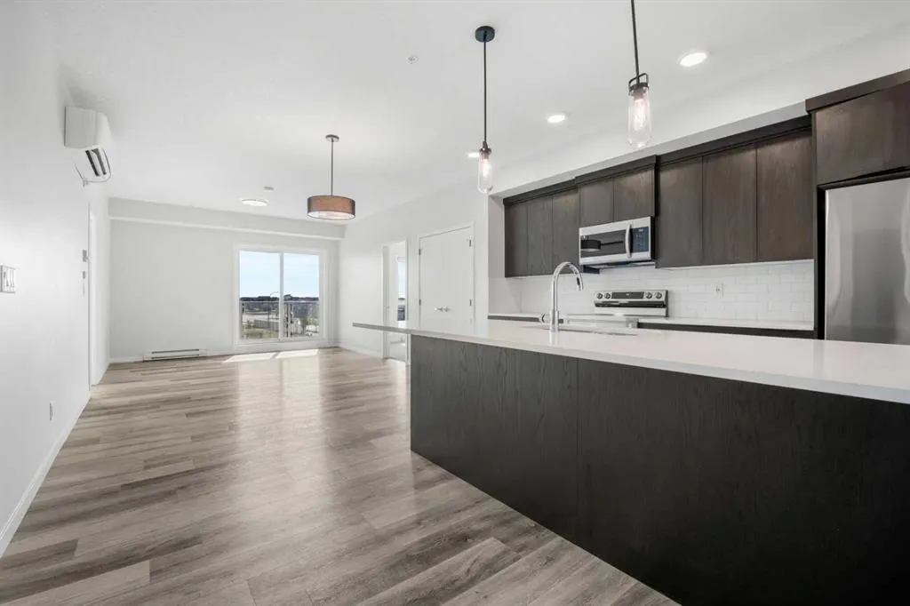 220 Seton Grove SE, #1209