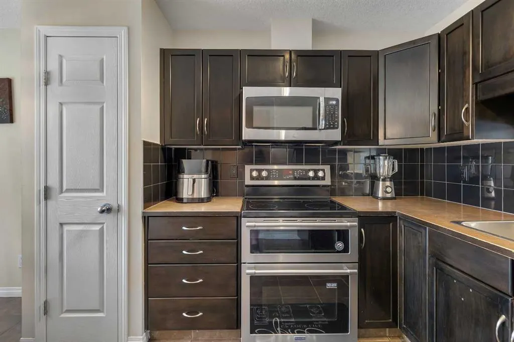 99 Copperfield Court SE