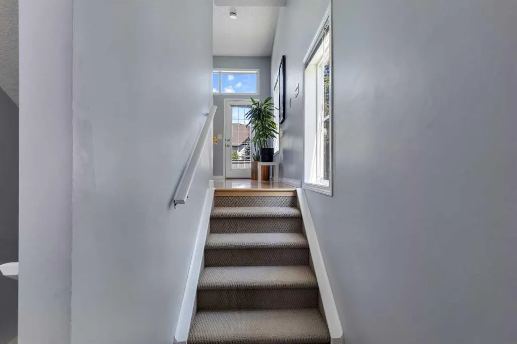 99 Copperfield Court SE
