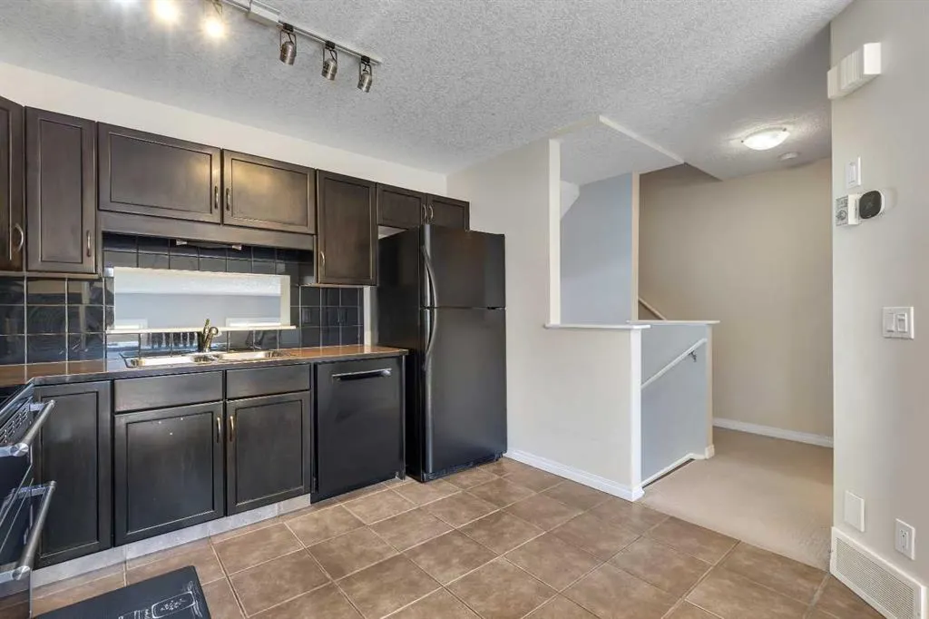 99 Copperfield Court SE