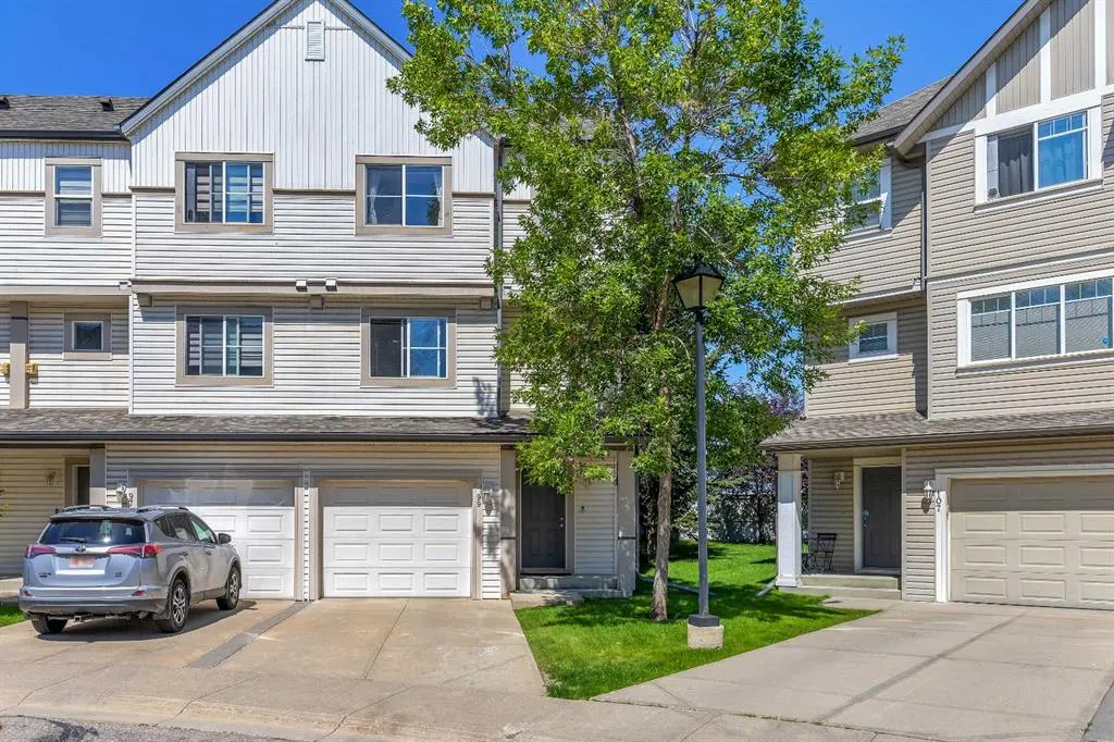99 Copperfield Court SE