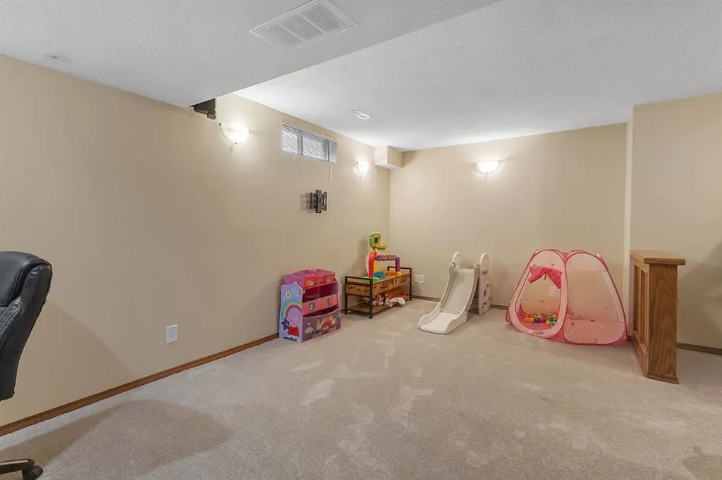 23 Sanderling Court