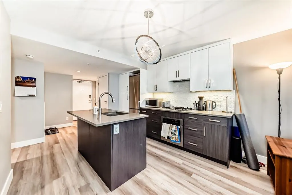 1521 26 Avenue SW, #13
