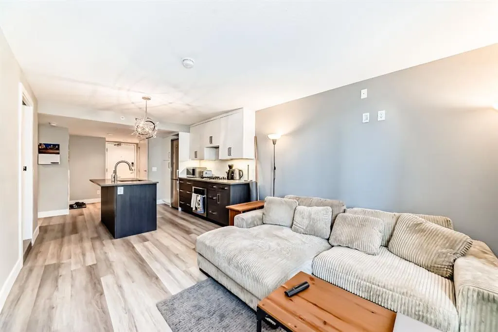 1521 26 Avenue SW, #13