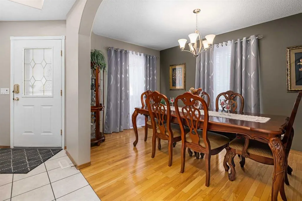 195 Cove Crescent