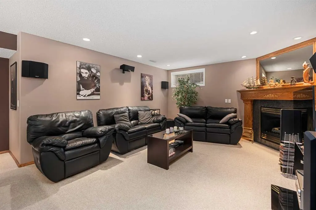 195 Cove Crescent