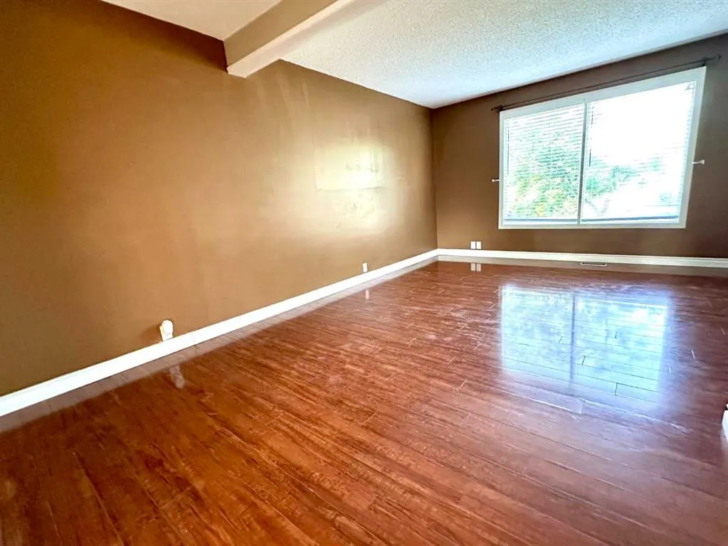 32 Erin Mount Crescent SE