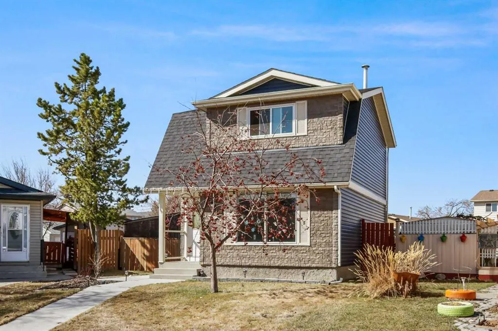 32 Erin Mount Crescent SE