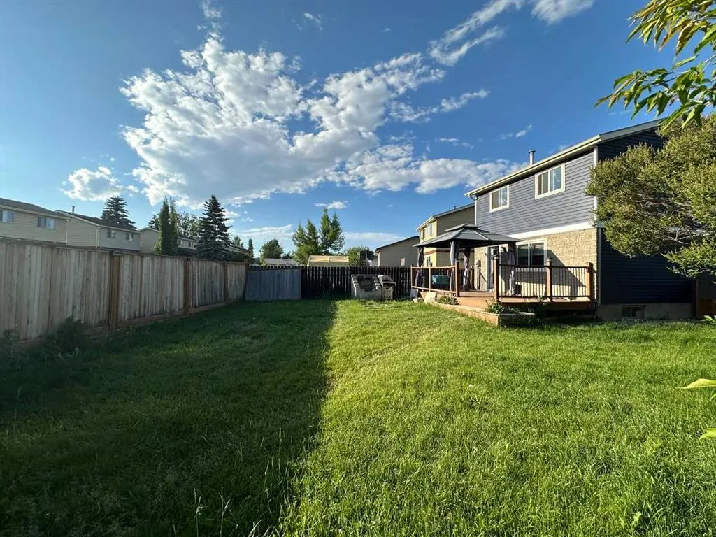 32 Erin Mount Crescent SE