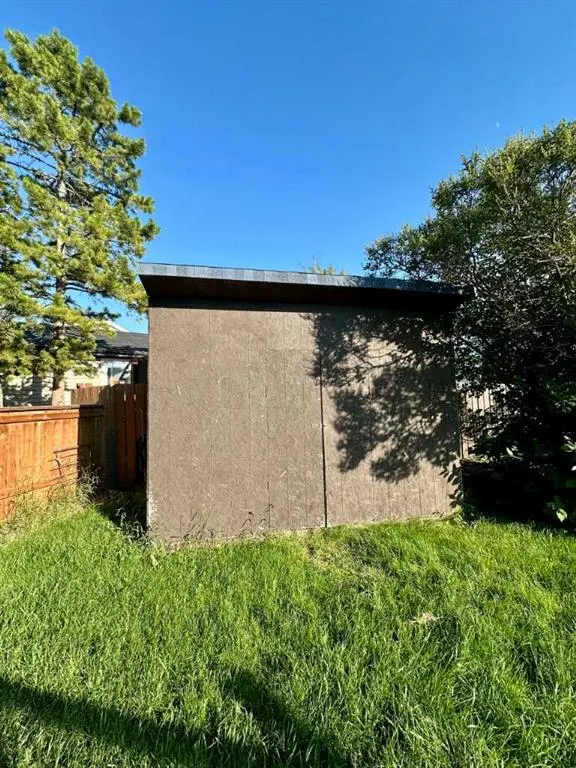 32 Erin Mount Crescent SE