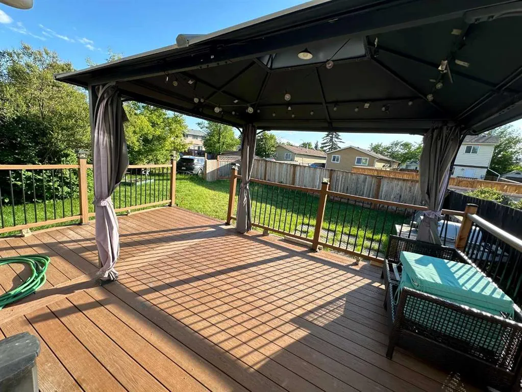 32 Erin Mount Crescent SE