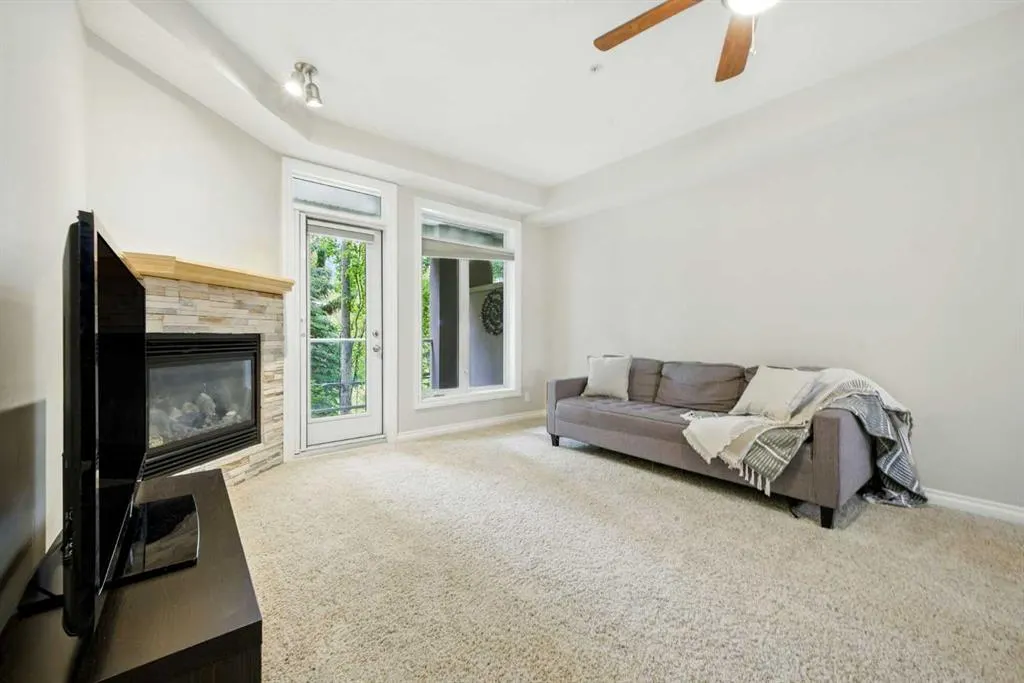 14 Hemlock Crescent SW, #8103