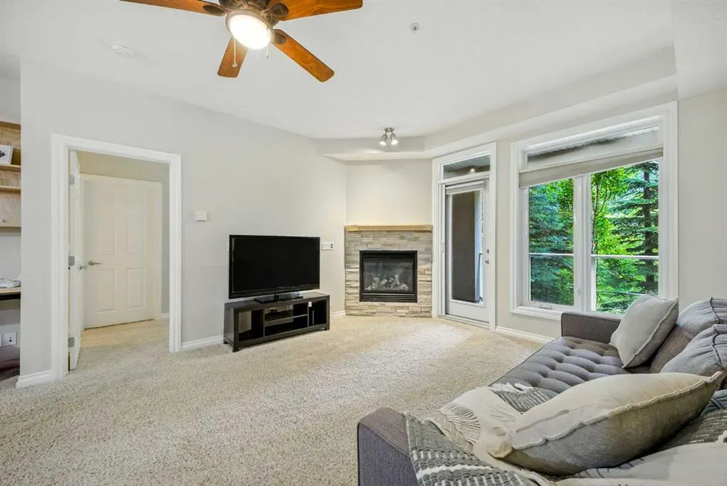 14 Hemlock Crescent SW, #8103