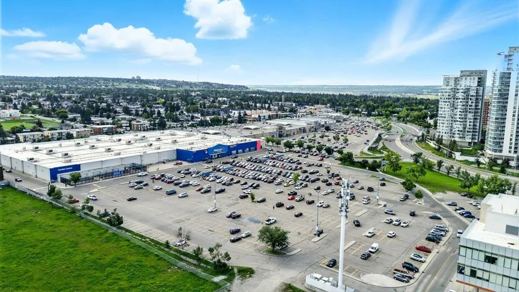 14 Hemlock Crescent SW, #8103