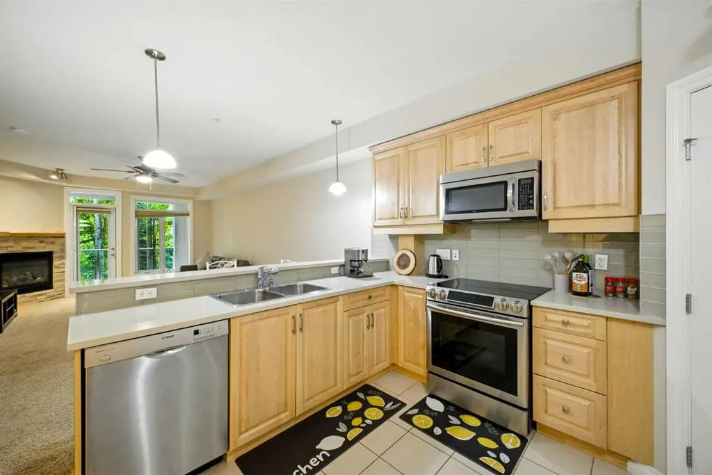 14 Hemlock Crescent SW, #8103