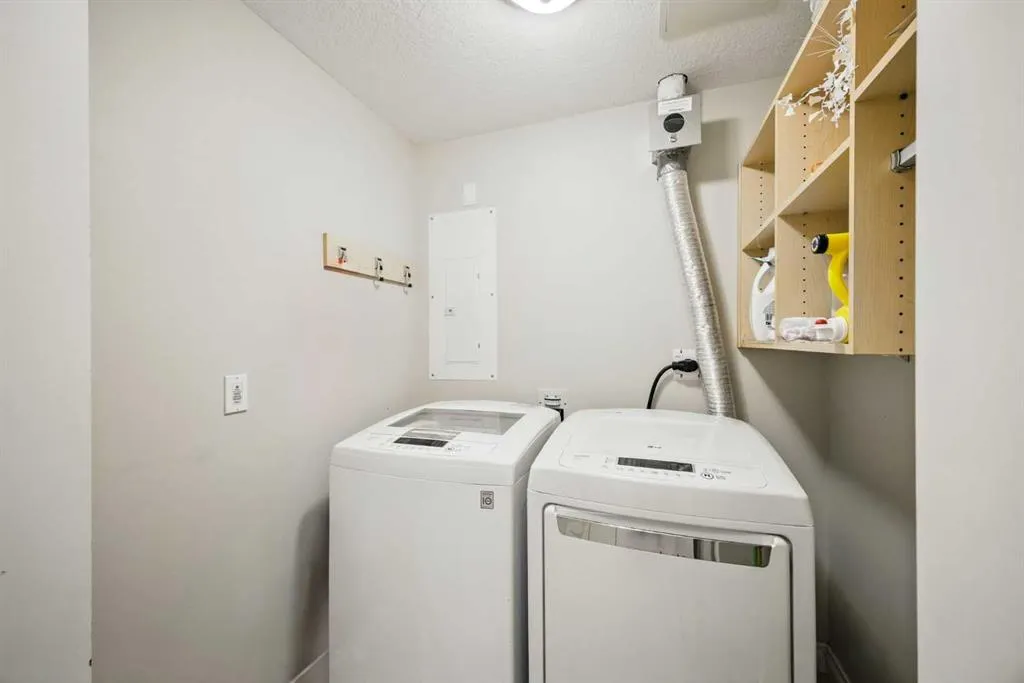 14 Hemlock Crescent SW, #8103