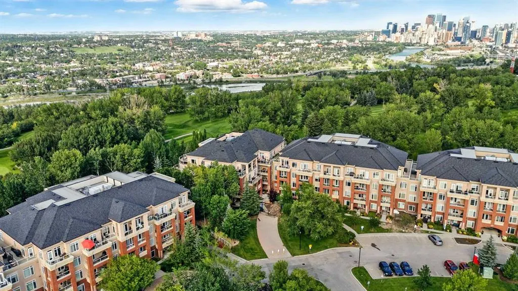 14 Hemlock Crescent SW, #8103