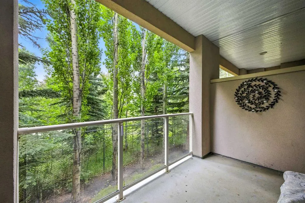 14 Hemlock Crescent SW, #8103
