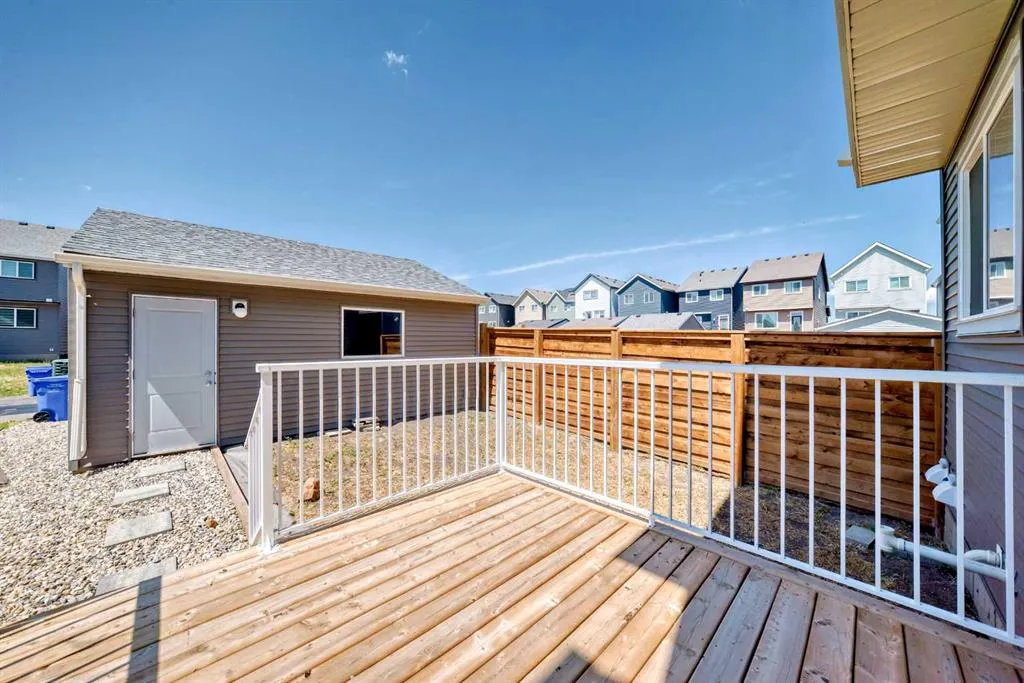 37 LAVENDER Passage SE