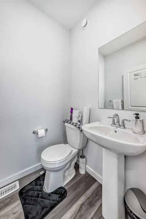 37 LAVENDER Passage SE