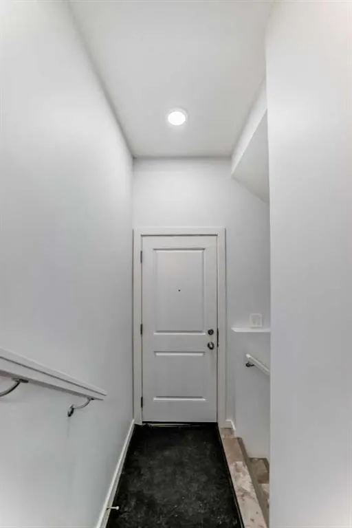 37 LAVENDER Passage SE