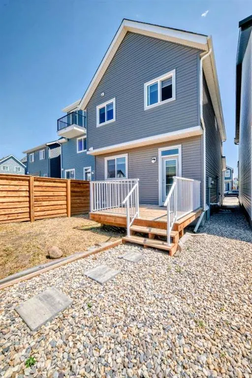 37 LAVENDER Passage SE