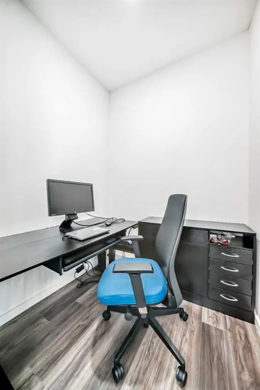 37 LAVENDER Passage SE