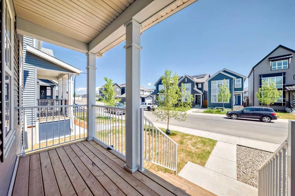 37 LAVENDER Passage SE