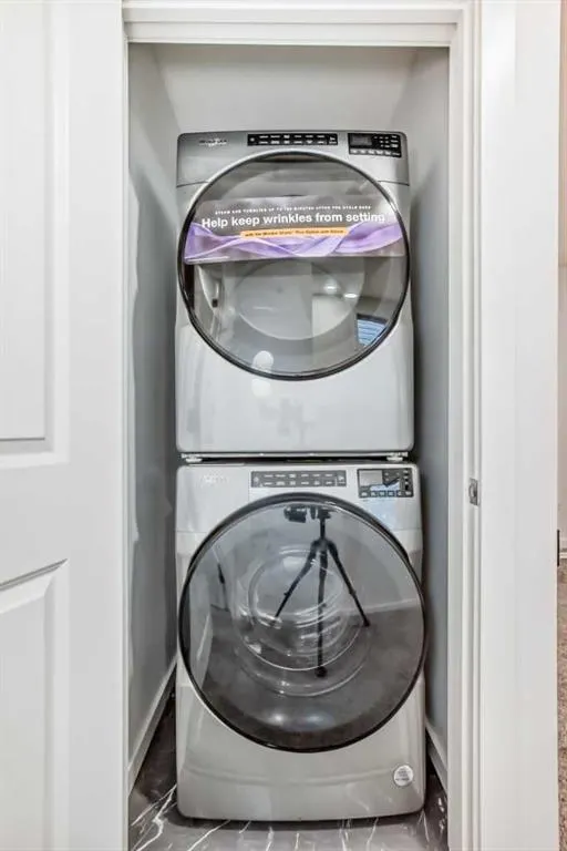 37 LAVENDER Passage SE