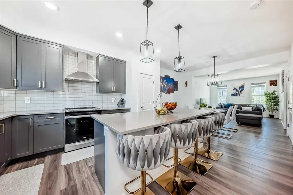 37 LAVENDER Passage SE