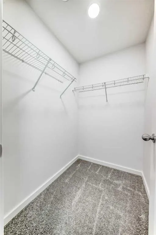 37 LAVENDER Passage SE