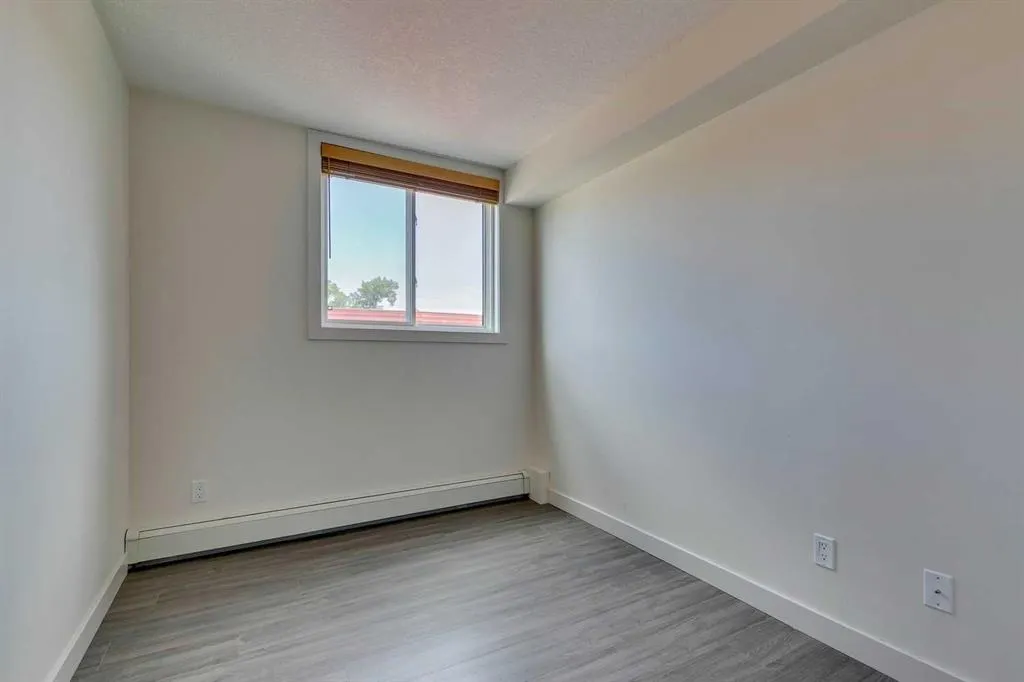 916 Memorial Drive NW, #402
