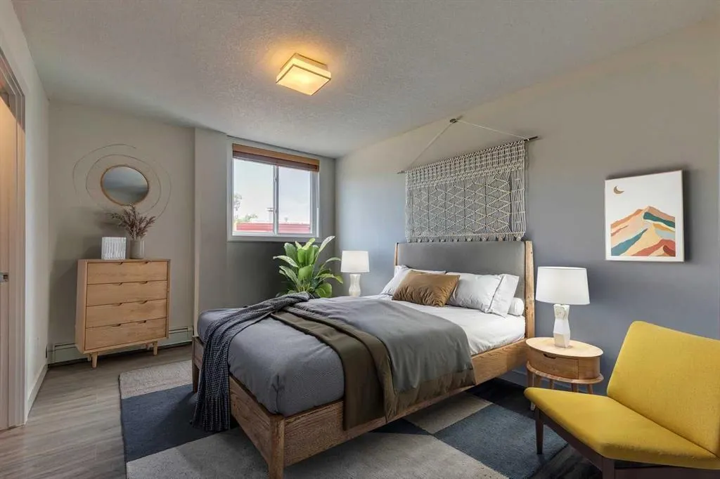 916 Memorial Drive NW, #402