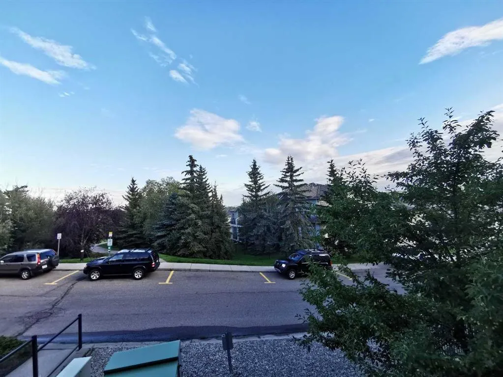 369 Rocky Vista Park NW, #129