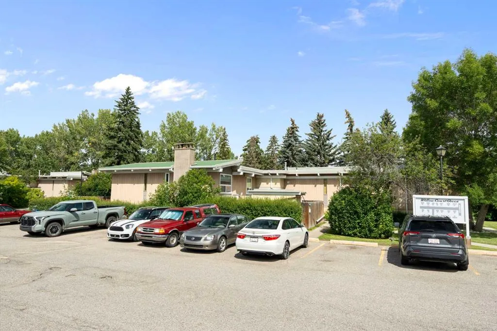 11010 Bonaventure Drive SE, #103