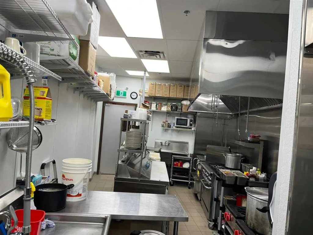 2 Royal Vista Link NW, #1110