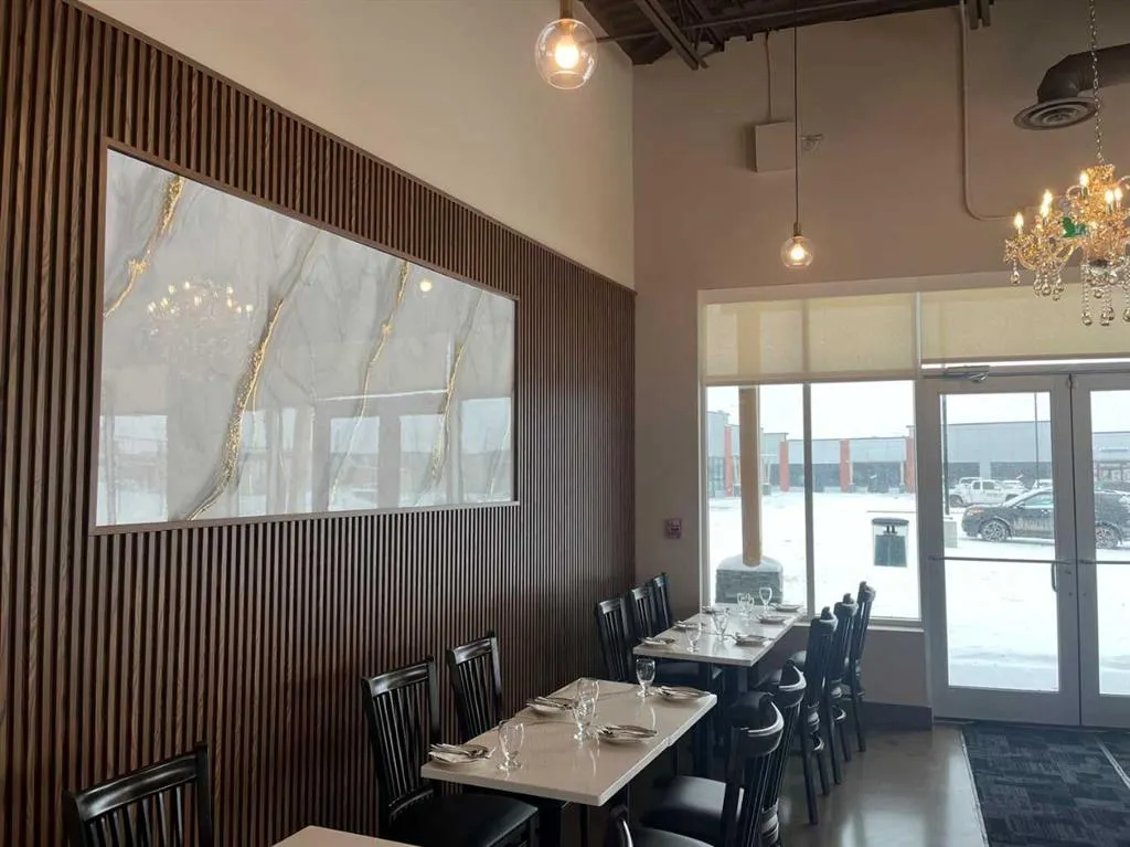 2 Royal Vista Link NW, #1110