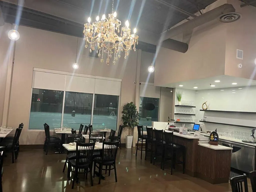 2 Royal Vista Link NW, #1110