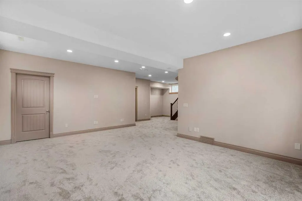 151 Cove Close