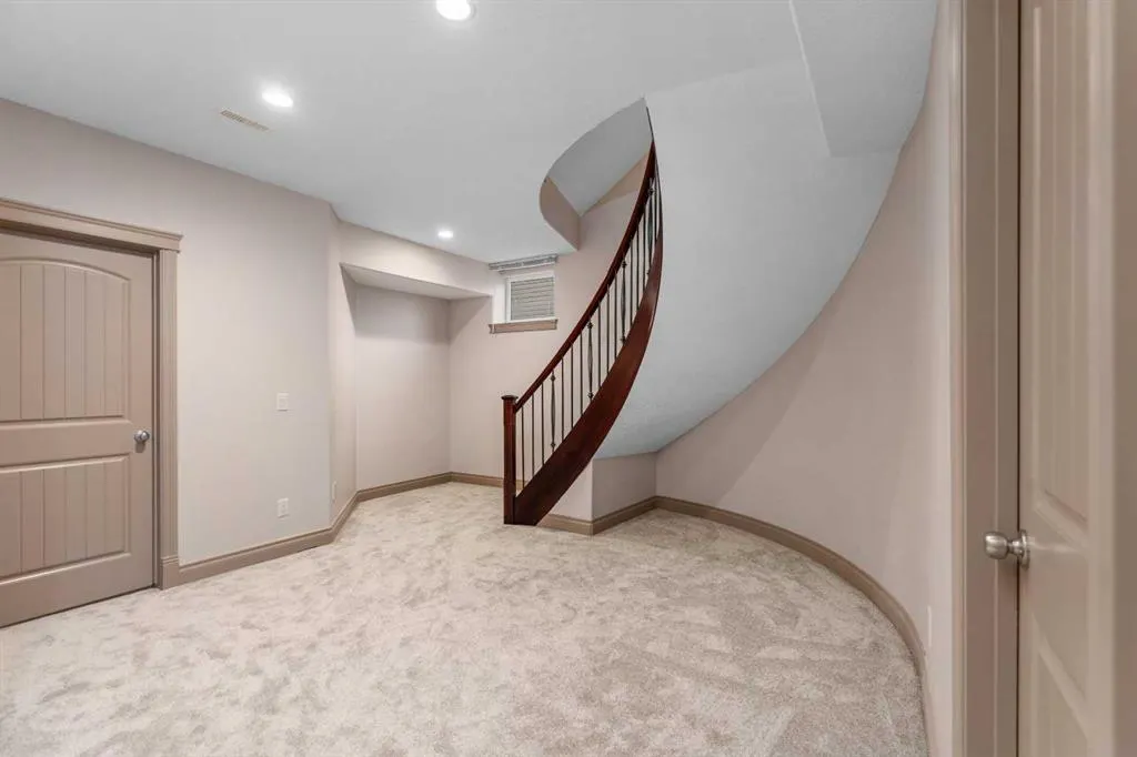151 Cove Close