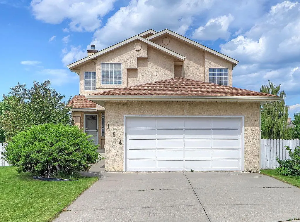 154 Sandarac Drive NW