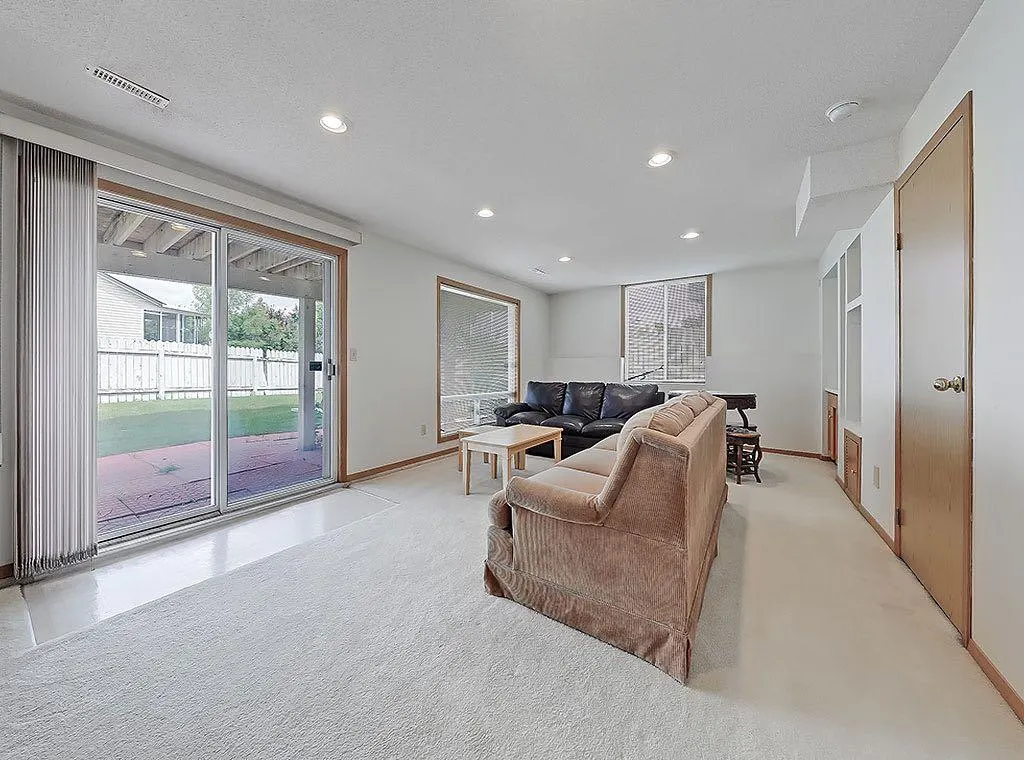 154 Sandarac Drive NW