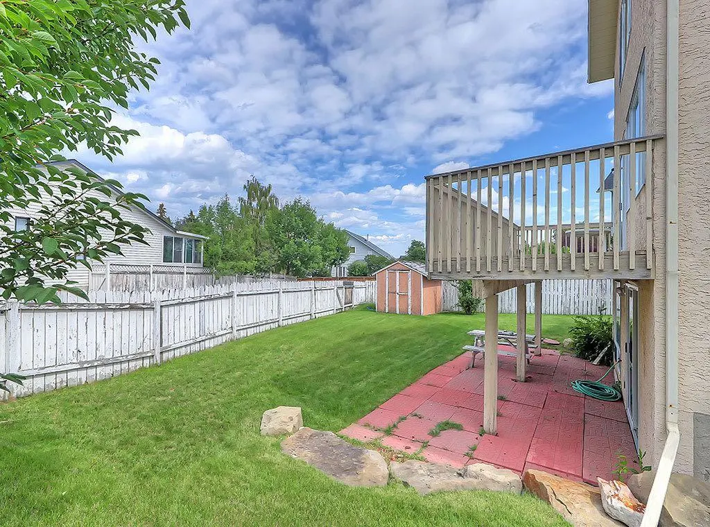 154 Sandarac Drive NW