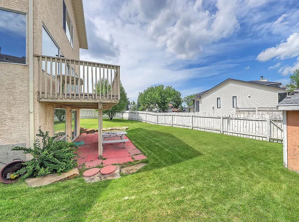 154 Sandarac Drive NW