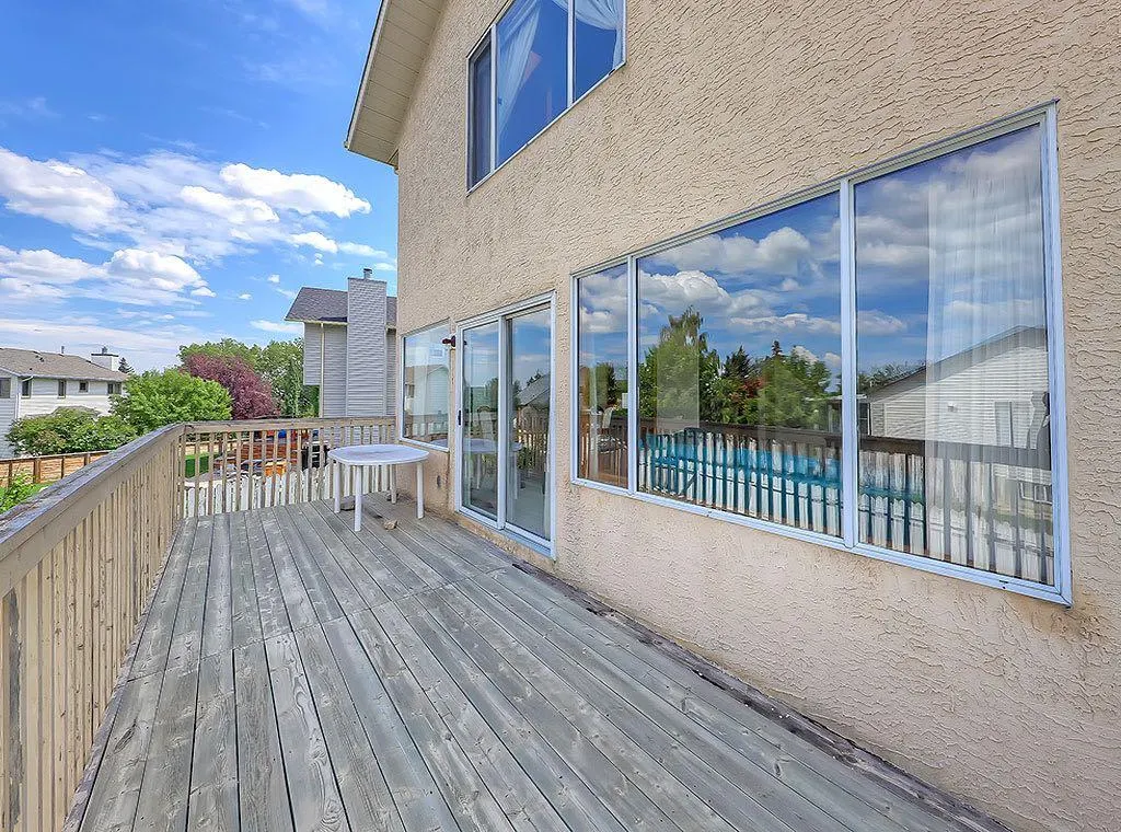 154 Sandarac Drive NW