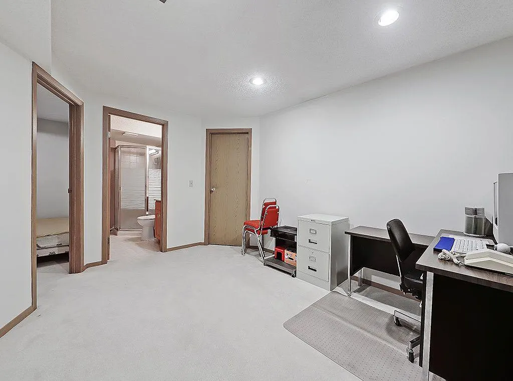 154 Sandarac Drive NW