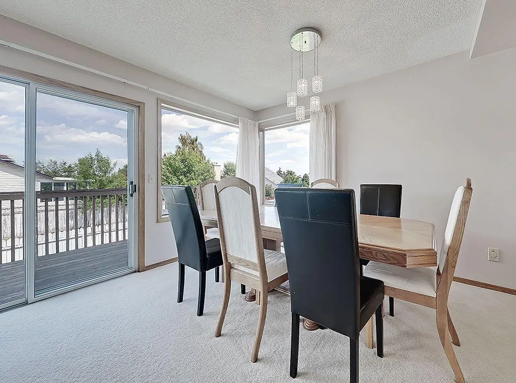 154 Sandarac Drive NW