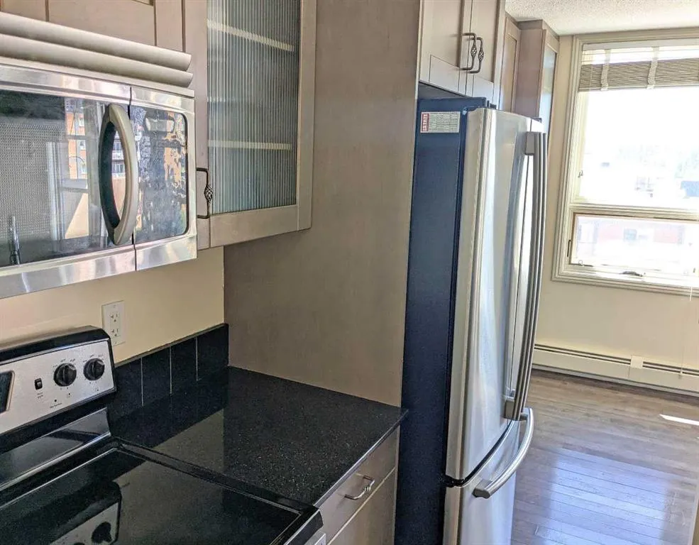 733 14 Avenue SW, #906