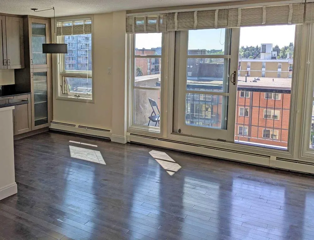 733 14 Avenue SW, #906