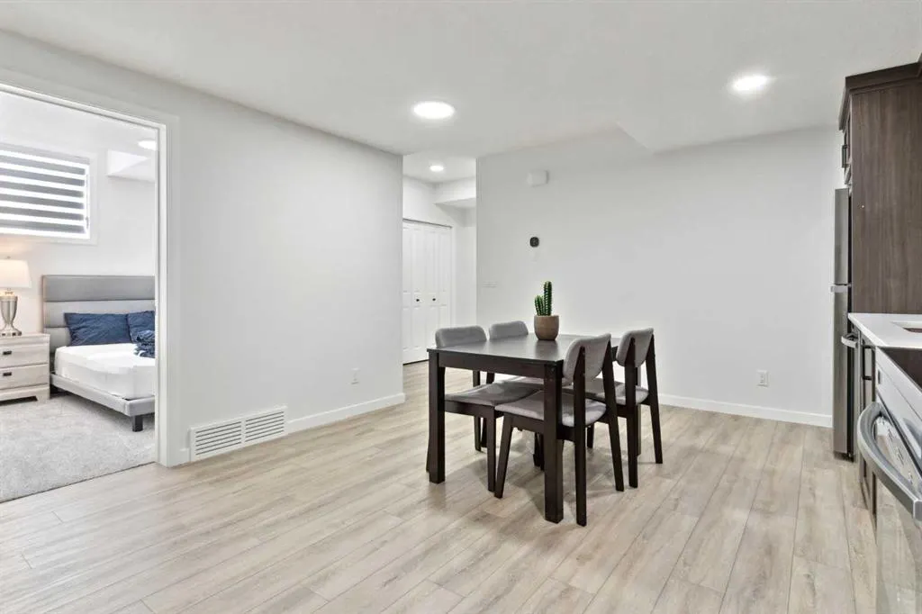 44 Magnolia Crescent SE